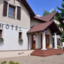 Gościniec Sucholeski, hotel v mestu Suchy Las