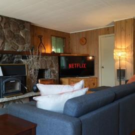 Mary Lake Sunset Lodge, hotelli kohteessa Port Sydney