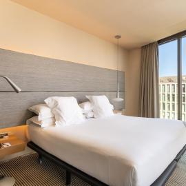 B Hotel