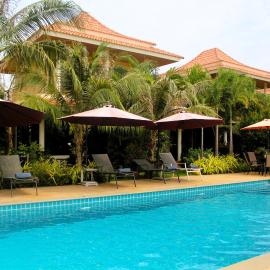 Aurora Resort, hotel in Ban Pru Yai