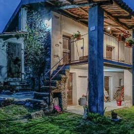Chalet di montagna in pietra - Val di Chy, hotel in Val di Chy