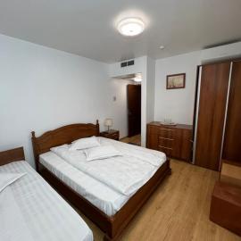 Pensiunea Cezara, hotel in Bacău