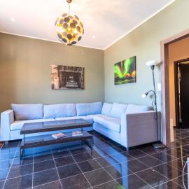 Cozy renovated designer appartment with special price winter 2026، فندق في دولياني