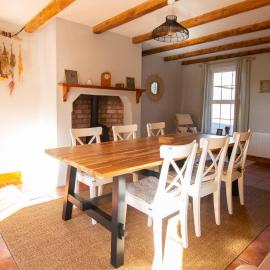 Stylish secluded cottage with beautiful views, hotel sa Trillick