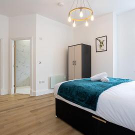 1-Bed Apartment in Manchester by 53 Degrees Property, Ideal for Long Term, Couples or Business Groups!