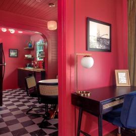 The Swan - Vibrant East Hill Getaway, hotel v destinaci Pensacola