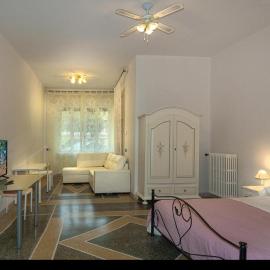 Holiday Pisa Gare 2, Hotel in Pisa