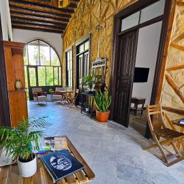 Flor Guest House, hotel in Yenişehir