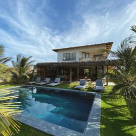 Beach House Brazil, hotel in Amontada
