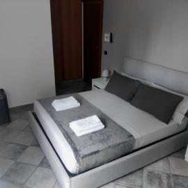 Mia Rooms, hotel em Cecchina