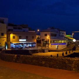 B&B paraiso tenerife super economy rooms airport, hotel in Los Abrigos