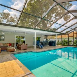 Disney Day Trips! Lakefront Home w/ Heated Pool