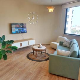 Rita's Sunlit Corner Apt - Near ABC Mall, Hotel in Al Ashrafīyah