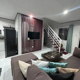 TymCast's Place - 2 Story house, hotel u gradu 'Kabankalan'