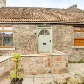 Harrow Bank Cottage Family and Pet Friendly Coastal Escape in Tweedmouth
