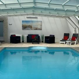 Gîte avec Piscine Couverte , Chauffée et jaccuzi, hotel a Éperlecques
