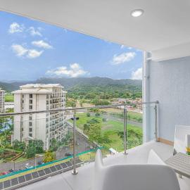 Upstay - New Condo in Jaco - 5 mins from Beach, ξενοδοχείο σε Jacó