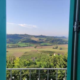 Mozzafiato Casa Collina, hotel i Conzano