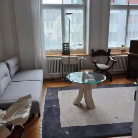Charmante Jugendstilwohnung mit Tiefengaragenplatz