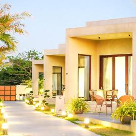 TANA Beach Villas, hotel en Lian