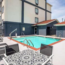 Days Inn by Wyndham Baton Rouge I-10, hotel di Baton Rouge