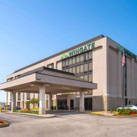 Wingate by Wyndham St Louis Airport, hotel in Saint Ann