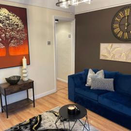 Prettide Suite Two-1 free Parking، فندق في غيلينغهام