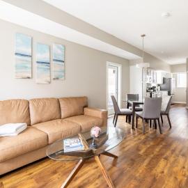 Luxury Downtown Townhome Private Garage Unit 9, hotell i Cleveland