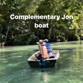 Weeki Wachee Retreat Canal home with hot tub kayaks canoe and boat with trolling motor included