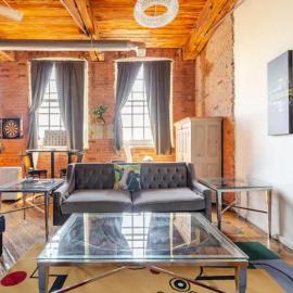 Detroit Riverview Loft, hotel di Detroit