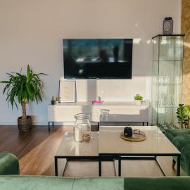 Cosy 4 room apartment - AC - free parking - balcony - workspace, khách sạn ở Oberschleißheim