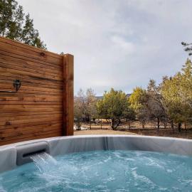 The Bunkhouse, Fire pit, Hot tub, Zion and Bryce, hotel in Mount Carmel