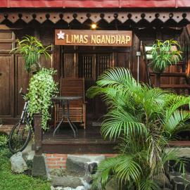 Cokro Hinggil - Traditional View, Hotel in Sleman