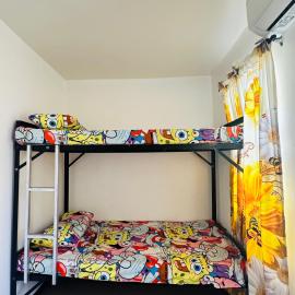 2 StoryHome in Tanza near SM along Main Road, viešbutis mieste Tanza