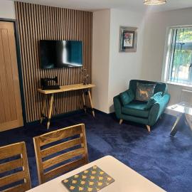 Modern 2 bedroom apartment, hotel in Nantwich