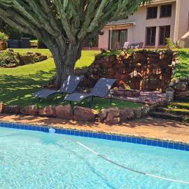Communal Cottage Rooms, hotel Waterfall városában 