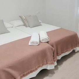 Alcañiz Flats Center