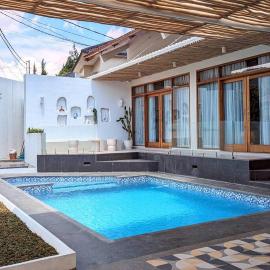 Cottonwood Villa Samani Pool HOT-Jacuzzi Billyard, hotel a Bandung