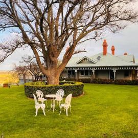Beautiful Federation Residence for 16 Guests great for wedding functions, hotel en Bunyip