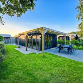 Ukiyo I Ontspannen in Modern Huis met Tuin op de Veluwe