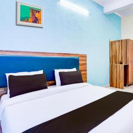 Hotel STAY INN, хотел в Халдвани