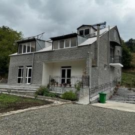 Hagvi Resort، فندق في ألافيردي