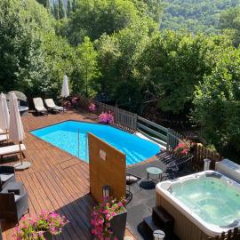 Apartaments Alta Muntanya, ξενοδοχείο σε Barruera