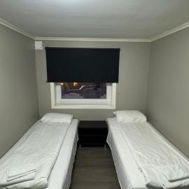 Alesund bedroom with shared shower