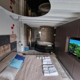 Luxury Room & Private Spa - Rio Botteniga, hotel di Treviso