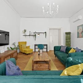 Apartment Augier - City Centre - 100sqm - Free Parking nearby