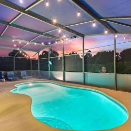 Pool Villa Near Disney, hotel din Loughman