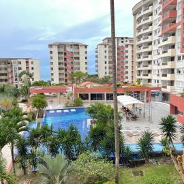 Playa Almedro RESORT، فندق في Esmeraldas