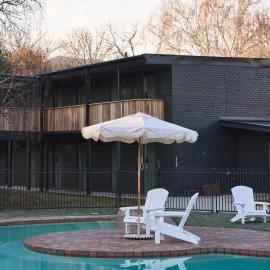 Alpine Inn, hotel di Khancoban