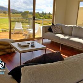 Contemporary Golf Course Frontage 3BR, Hotel in Normanville